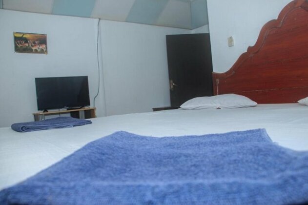 Tharindu Hotel - Photo3