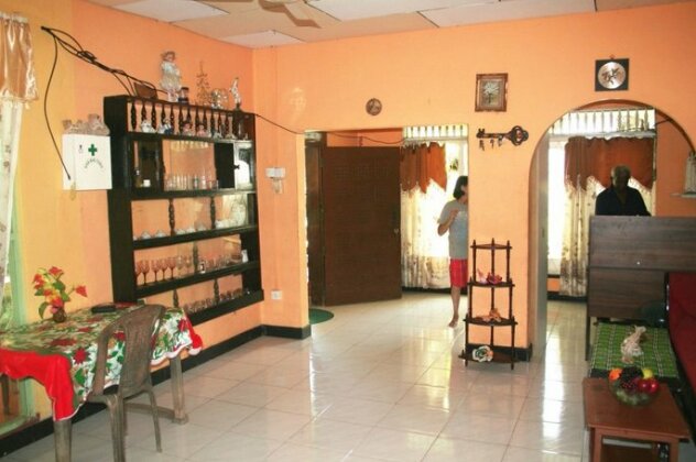 Bernie's inn - Photo2