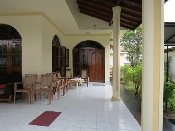 Bolonghes Homestay - Photo4