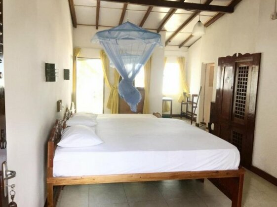 Dephani Beach Hotel - Photo4