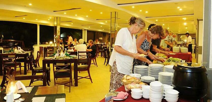 Dons Beach Hotel - Photo5