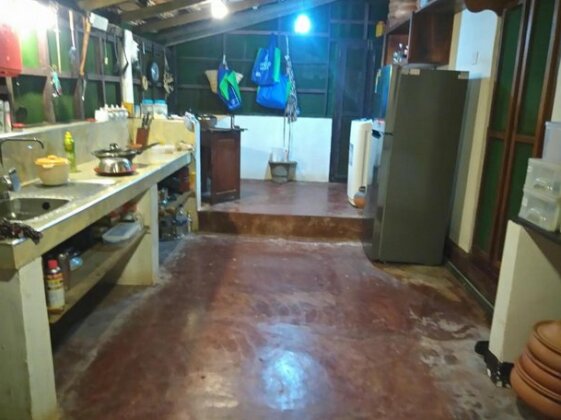 Iwura Lagoon Guesthouse - Photo4