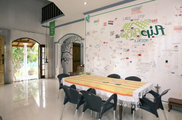 Negombo Beach by Flipflop Hostels - Photo2