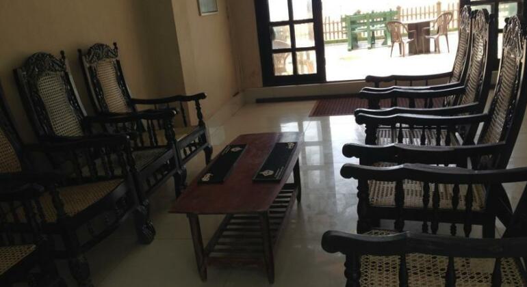 Oasis Beach Resort Negombo - Photo5