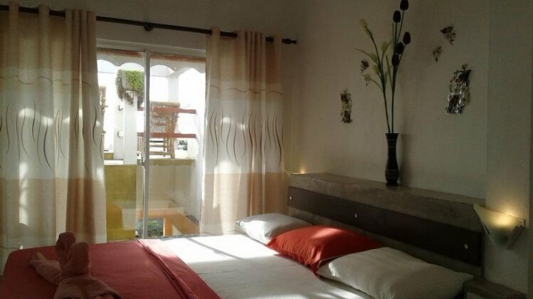 Petit Guest House - Photo5