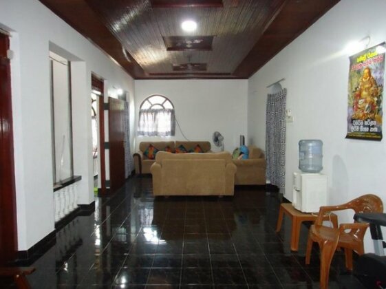Queen Bee Guest House - Photo3