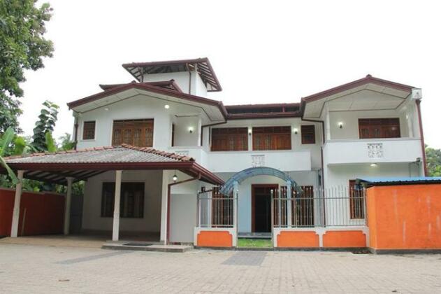 Red Dragon Hotel