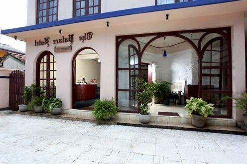 Royal Castle Hotel - Photo2