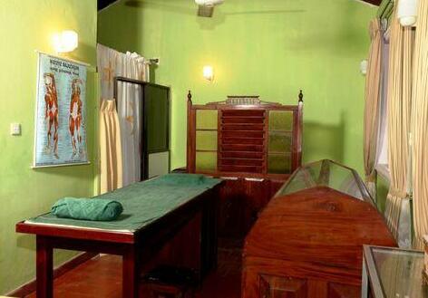 Royal Castle Hotel - Photo3