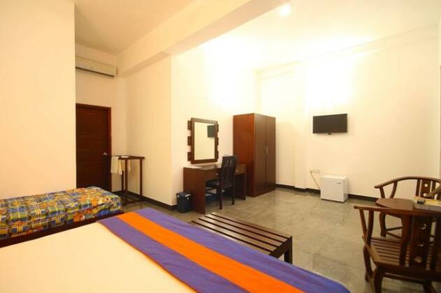 Sahasra Hotel - Photo4