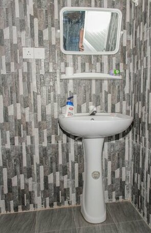 The Alexis's Guest House - Photo2