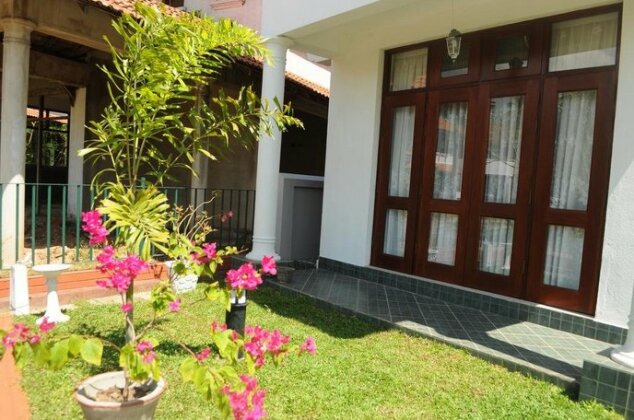 Thisara Holiday Bungalow - Photo4