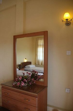 Yoho Hotel Red Rose - Photo2