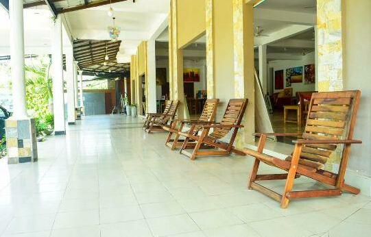 ZEN Rooms Beach Road Negombo - Photo5