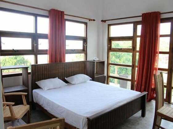 Alaia Resort Arugambay - Photo4
