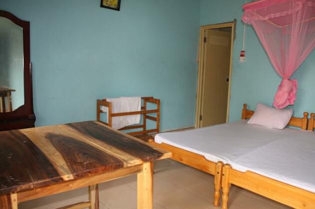  Photo 1