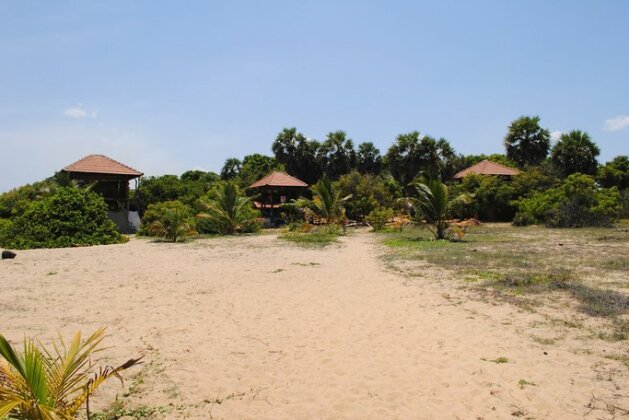 Hilltop Cabanas - Photo5