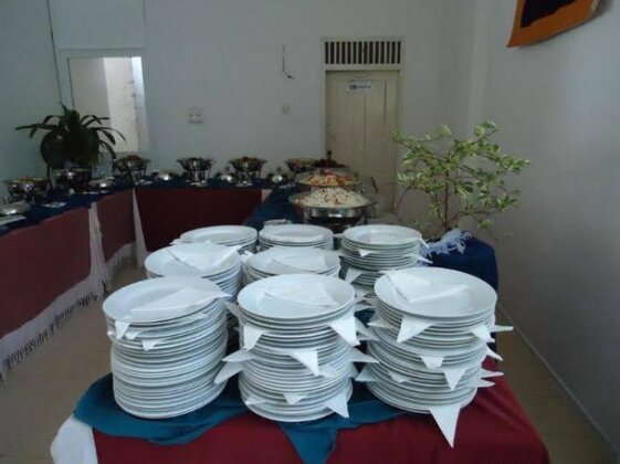 Palm Grove Holiday Inn - Photo3
