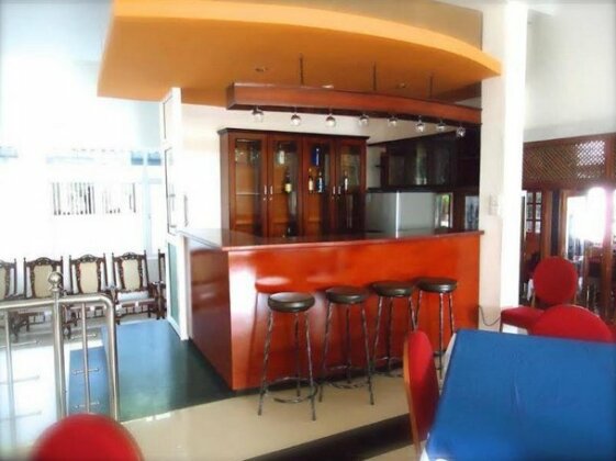 Palm Grove Holiday Inn - Photo5