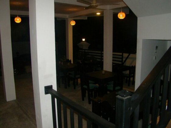Sunny Bay Pottuvil - Photo3