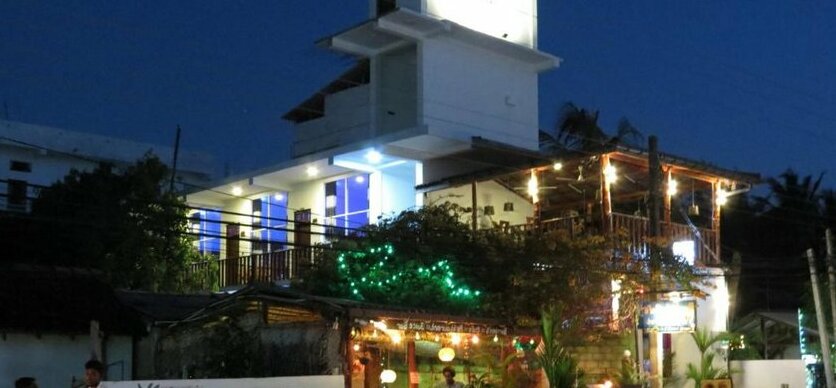 The Amora - Photo2