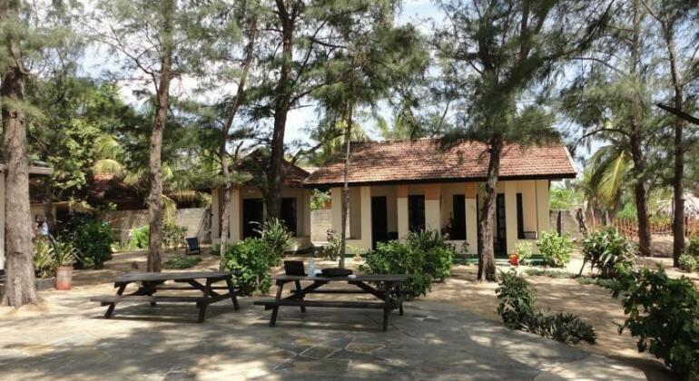 Tsunami Beach Hotel - Photo4