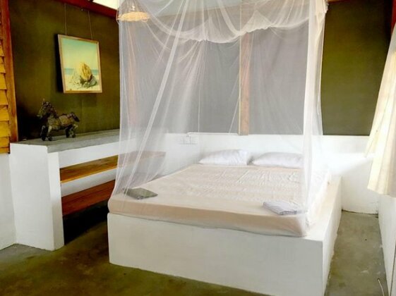 Upali Beach Surf Resort - Photo5