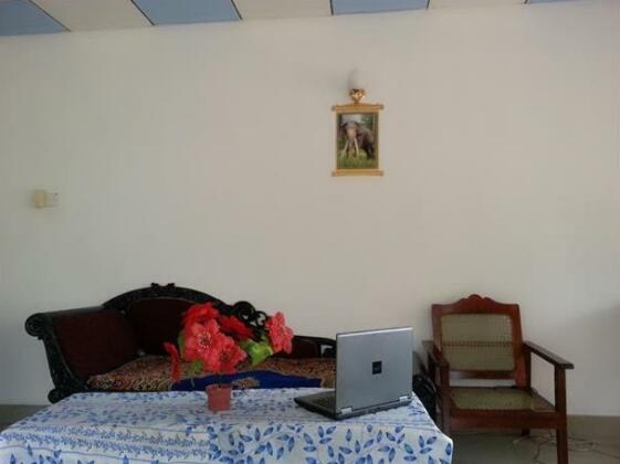 Royal Holiday Home - Photo5