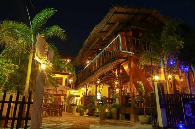 Coco Palm Villa and Cabanas - Photo2