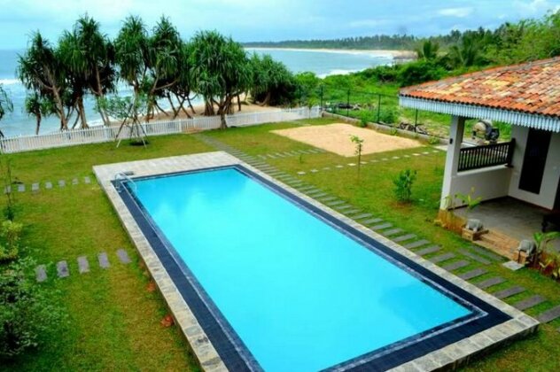 Guru Beach Resort - Photo2