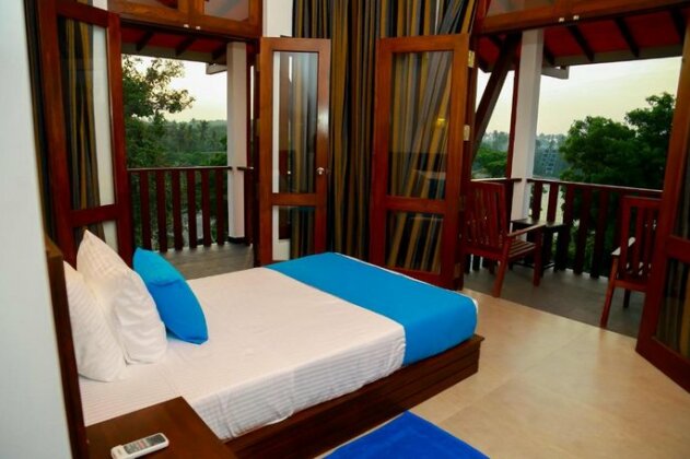 Seafood Restaurant and Motel - Photo2