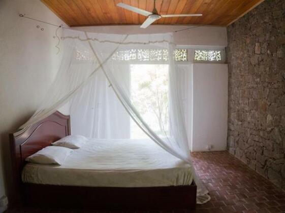 Whispering House - Photo3