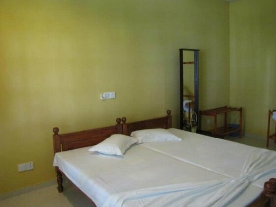 Lake Edge Holiday Inn - Photo4