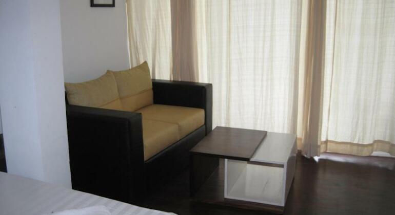 Lake Wind Hotel - Photo2