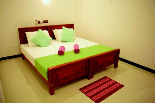 Savindu Guest Inn - Photo2