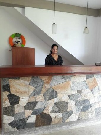 Traveller's Home Hotel - Photo4