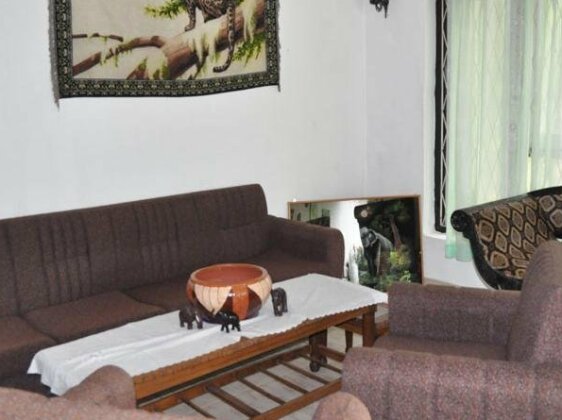 Vikum Lodge and Restaurant - Photo2