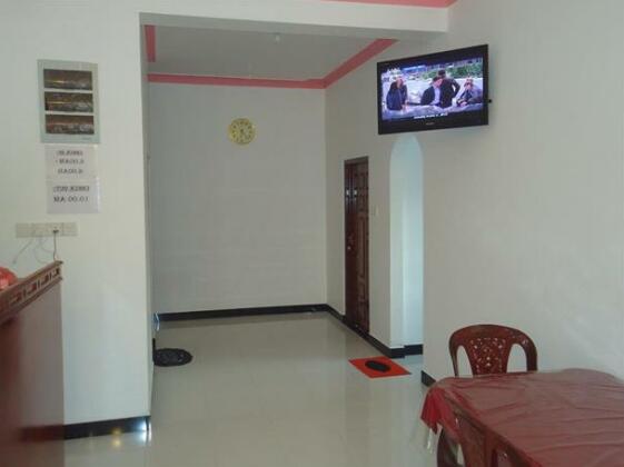 Blue Moon Rest Inn - Photo5