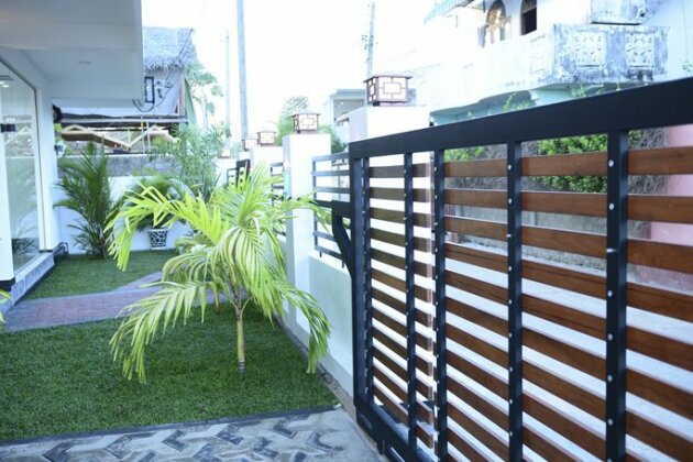 Liyonaa Beach Hotel - Photo5