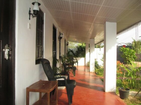 Uppuveli Beach House - Photo3