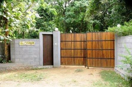 Elephant Lane-Udawalawe - Photo3