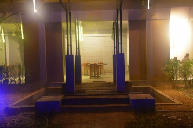 Royal Tusker Hotel - Photo3
