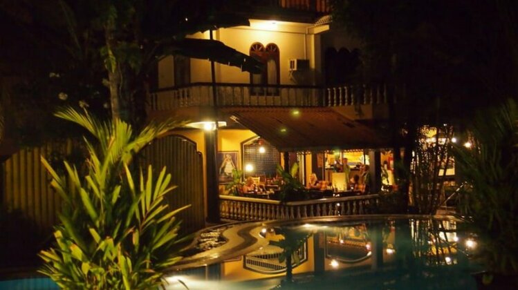 Hotel Flower Garden