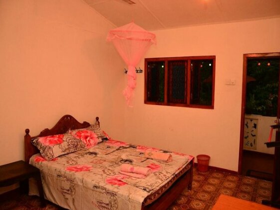 Jungle Beach Inn - Photo4
