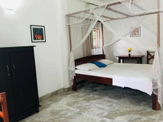 WhiteHeaven - Photo2