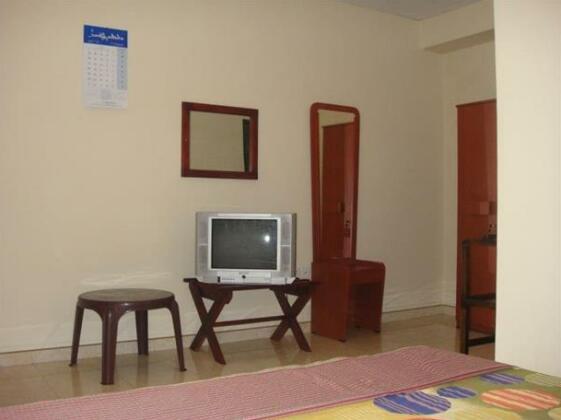 Beach Rest Hotel - Photo2