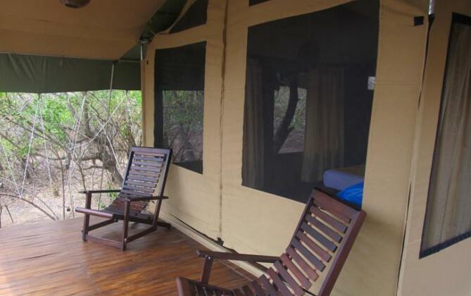 Elephant Lake Yala - Photo3