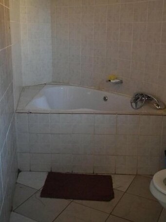 Ribaneng Lodge - Photo3