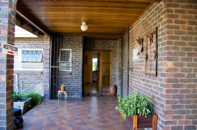 Phokeng Gardens Bed and Breakfast - Photo2