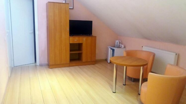 Motelis Saurida Joniskis - Photo2